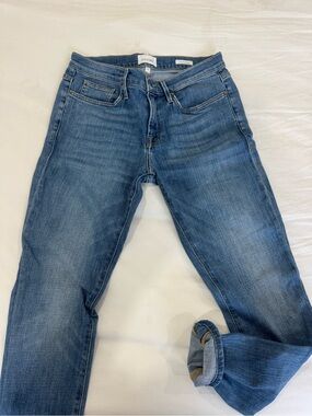 Frame Jeans in Medium Blue Wash